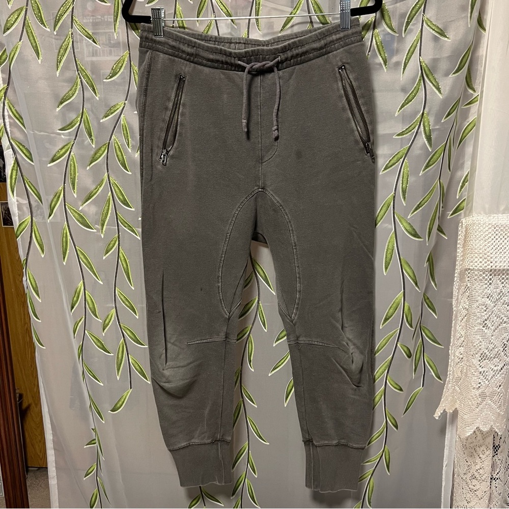 Divided Jogger Sweatpants